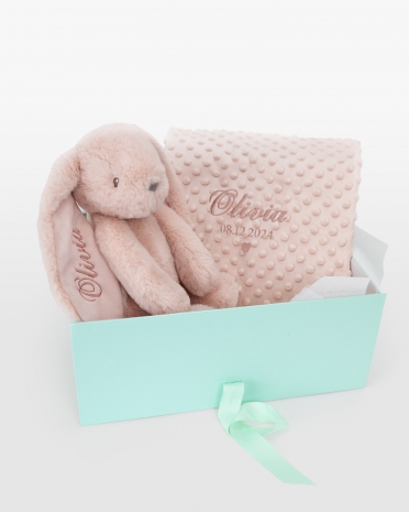 Gavesett med kosedyr og babyteppe i rosa