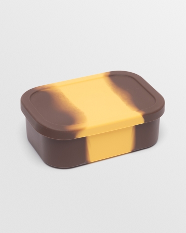 Smidig matboks i silikon for barn. Med den lette konstruksjonen blir silikonmatboksen lett å håndtere for barn i alle aldre.