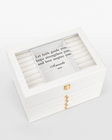 Smykkeskrin som trykkes med valgfritt budskap og navn.