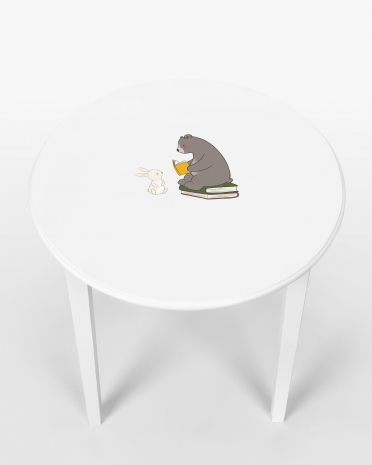 Barnbord med motiv av en bjørn