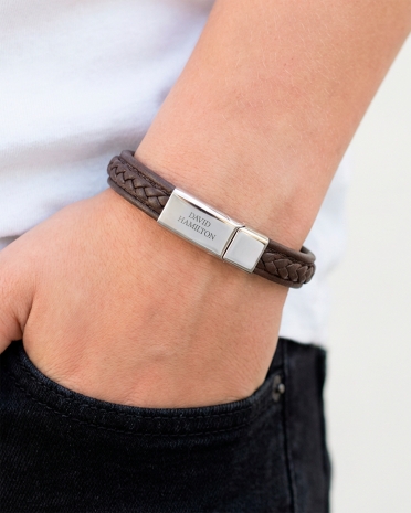 Personlig gravert armbånd som konfirmasjonsgave