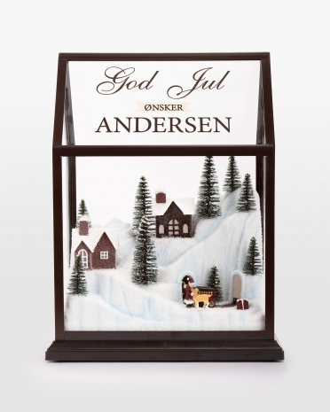 Personlig juleby med motordrevet tog og valgfri julehilsen