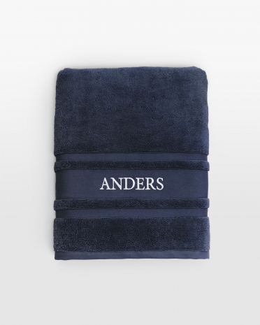 marineblå håndkle med navn