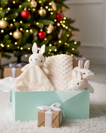 Personlig julegave til nyfødt, babyteppe, koseklut og babytøfler med navn