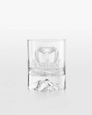 Whiskyglass gravert med navn og elgmotiv