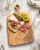Serveringsbrett i eik til brudeparet