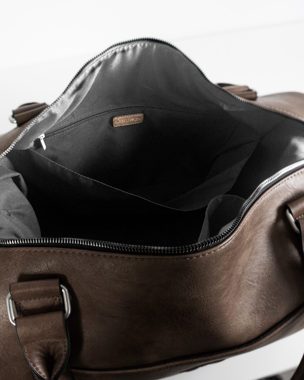 Personlig broderte vesker til herrer