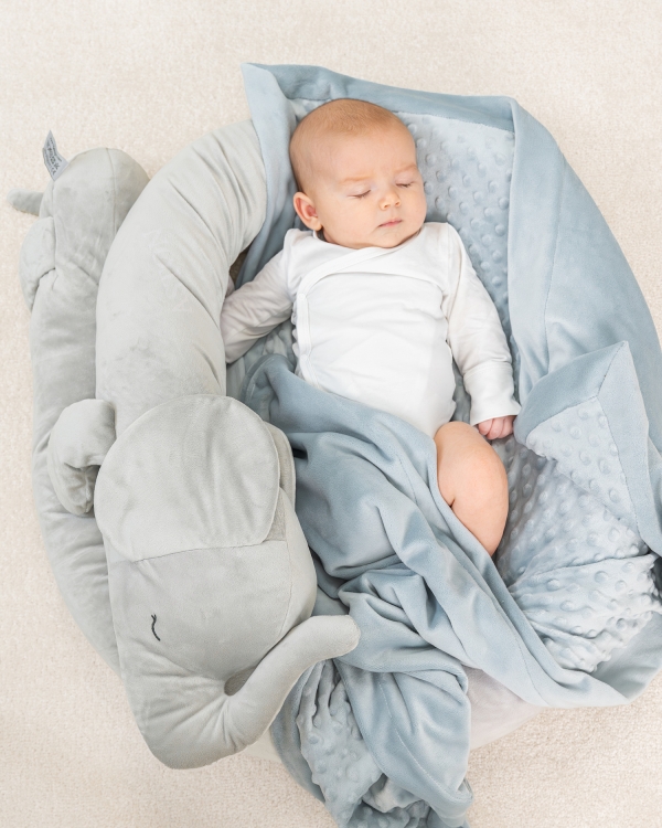 Myk sengeslange til sprinkelsengen formet som en elefant