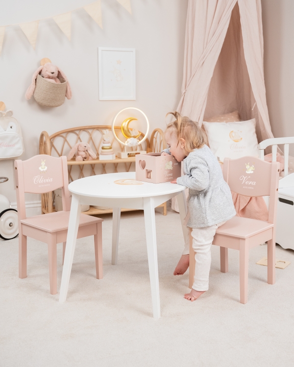 Bord til barnerommet