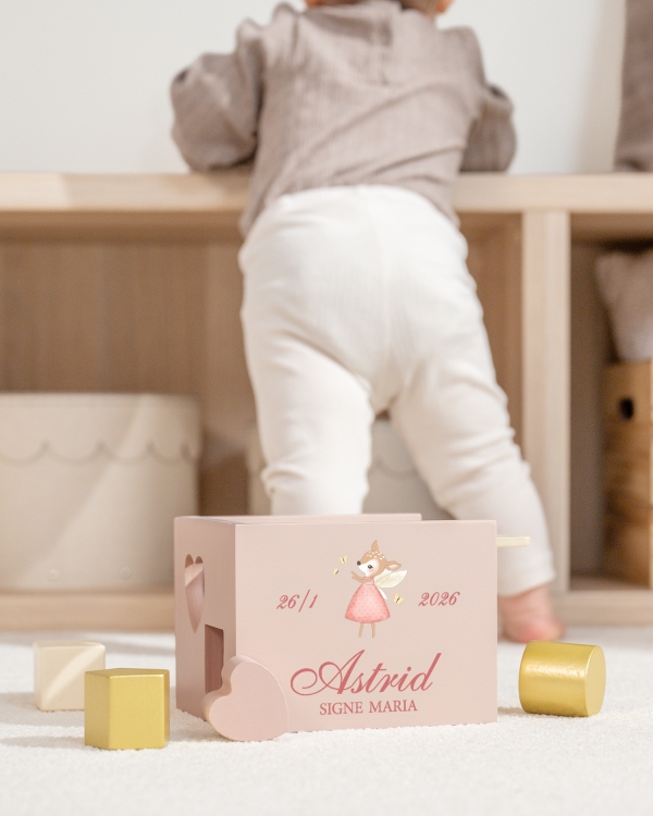 Plukkeboks med rådyrmotiv og navn