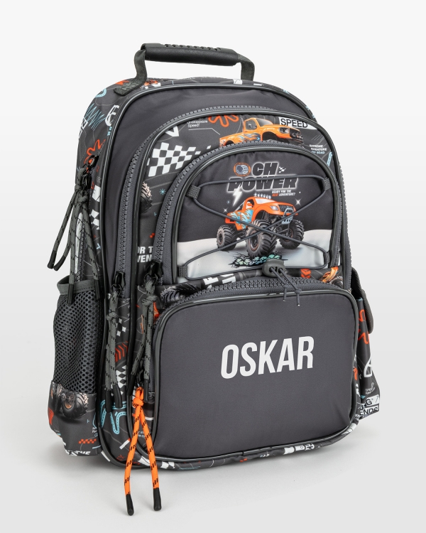 Barneryggsekk med monstertrucker, med navn