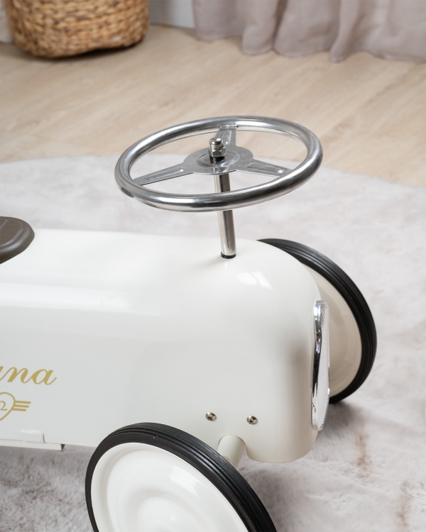 gåbil for barn med fine detaljer