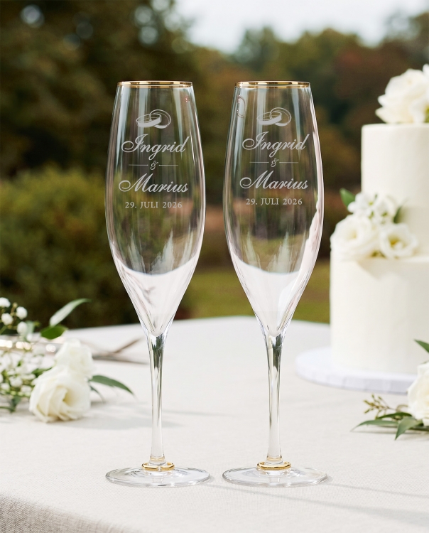 Vakre champagneglass med personlig gravering, gullkant og dekorative ringer