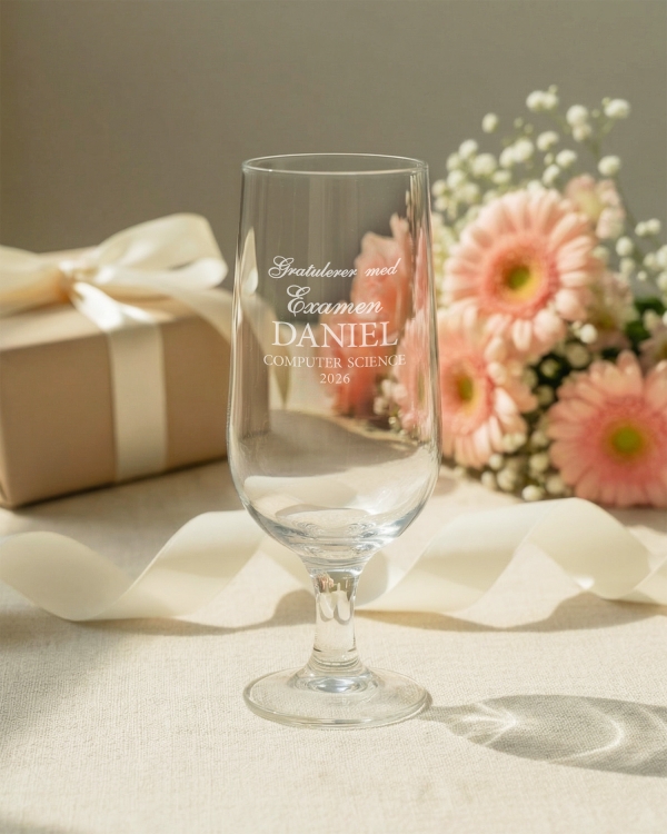 Ølglass med gravering til eksamensfeiringen