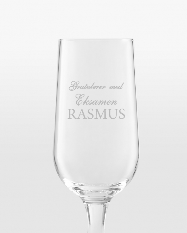 Personlig ølglass med gravering til eksamen