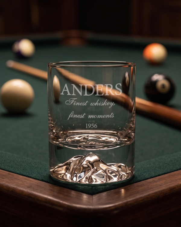 Whiskyglass med gravering til ham