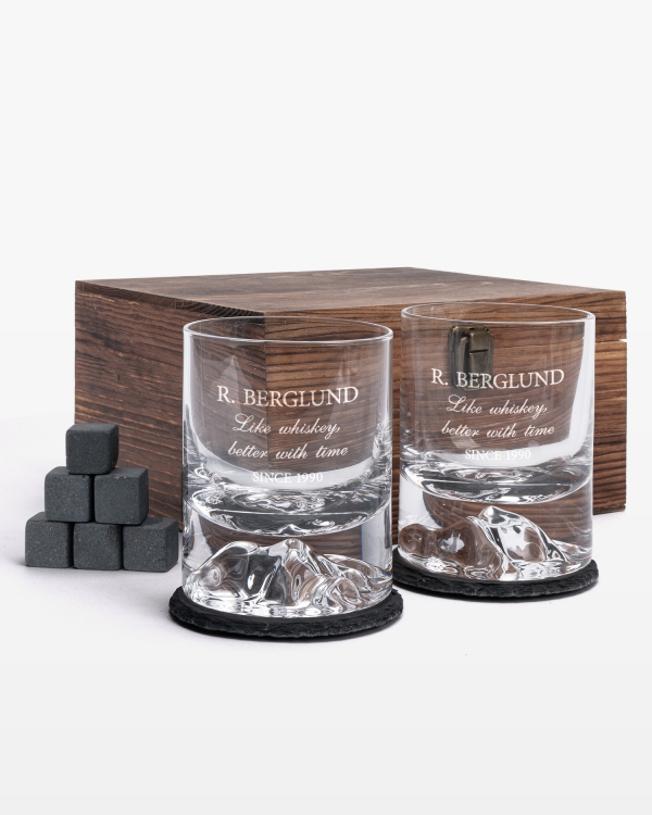 Graverte whiskeyglass med personlig gravering