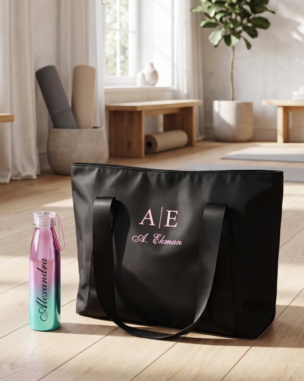 Stor treningsbag med navn og vannflaske i metall