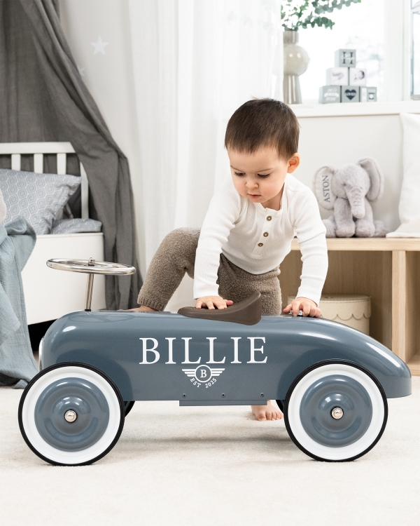 Blå sparkesykkel med navn