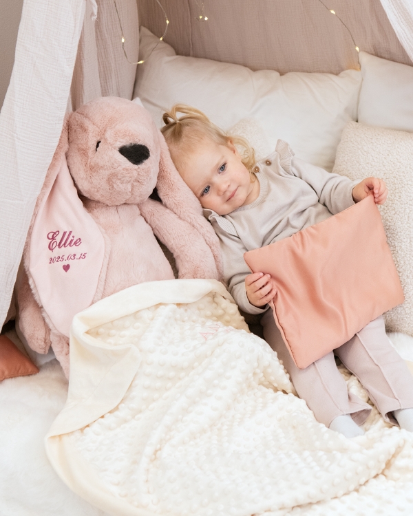 Rosa stor kanin med broderi