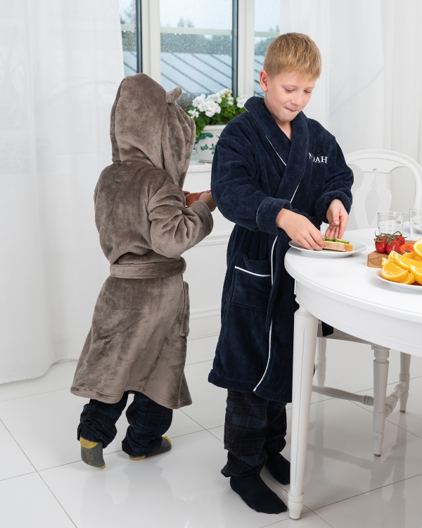 Marineblå badekåpe for barn med navn