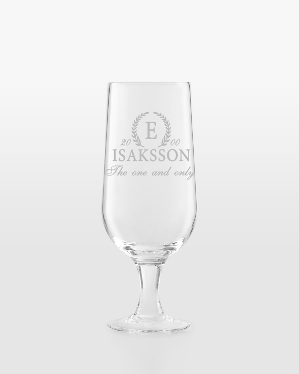 Ølglass som graveres med valgfritt navn, personlig hilsen og årstall