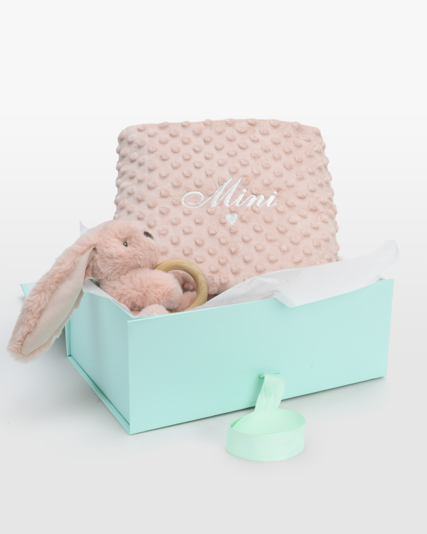 Personlig gavesett med kosedyr med bitering og navneteppe