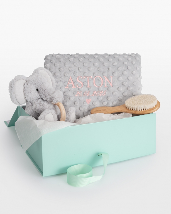 Gavesett for barn med kosedyr og biteleke, babyteppe og hårbørste