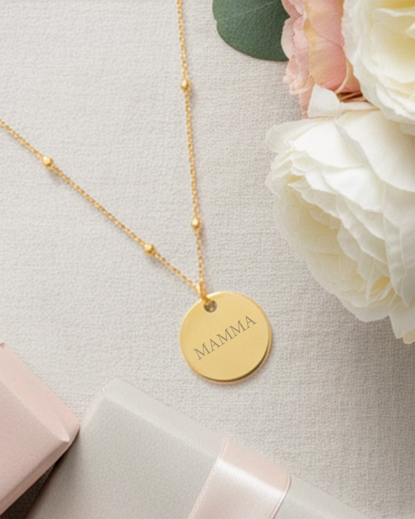 Halskjede med gravert navn til morsdagen