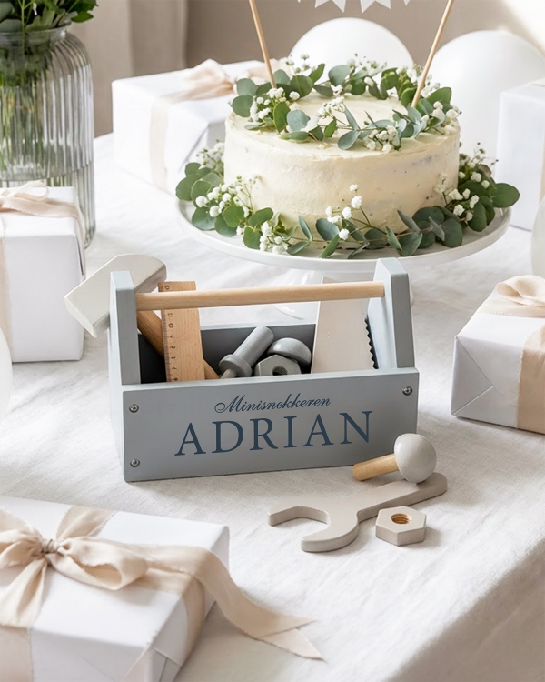 Gave til navngivning med verktøykasse i blått med personlig tekst