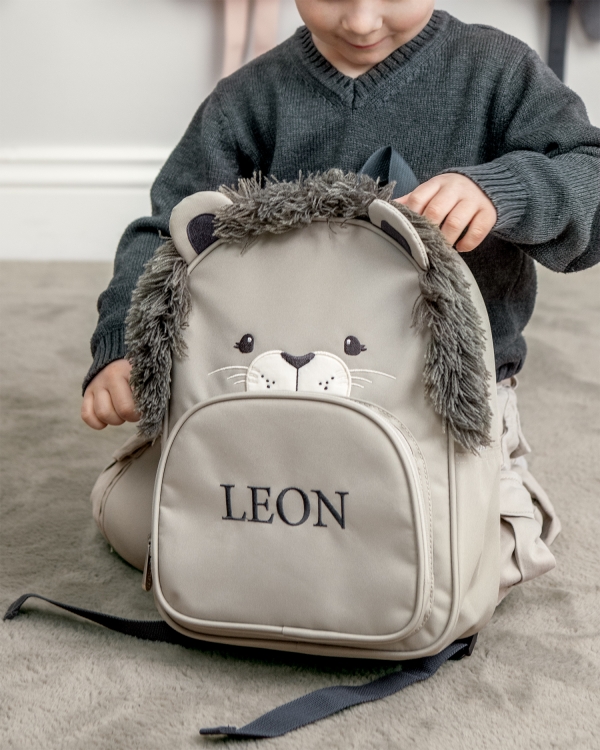 barneryggsekk med navn, løve