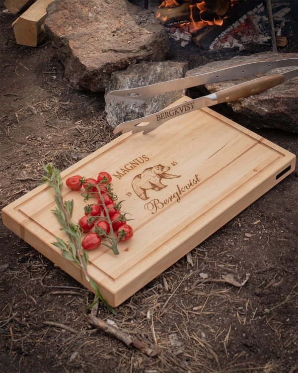 Stor skjærefjøl med navn i jakttema