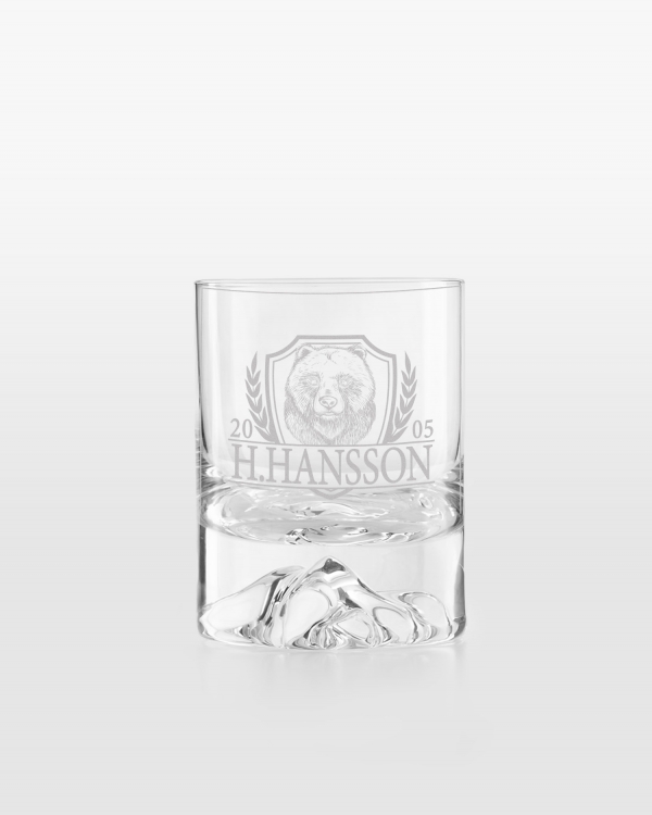 Gravert whiskyglass med bjørnemotiv