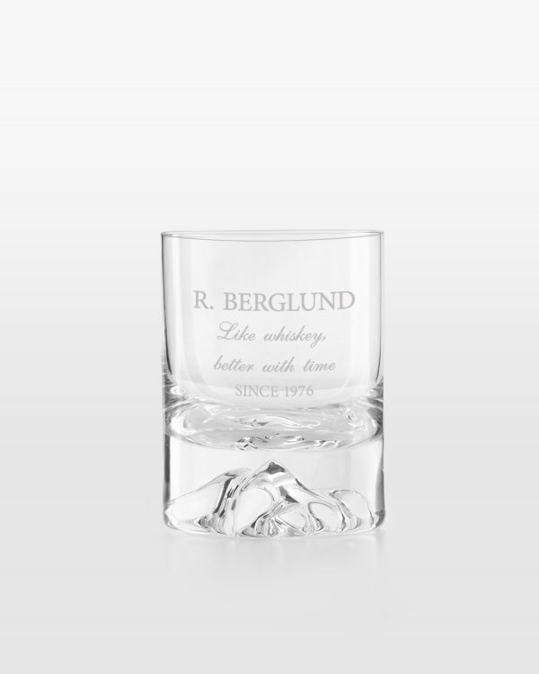 Gravert whiskyglass med valgfritt navn og personlig hilsen
