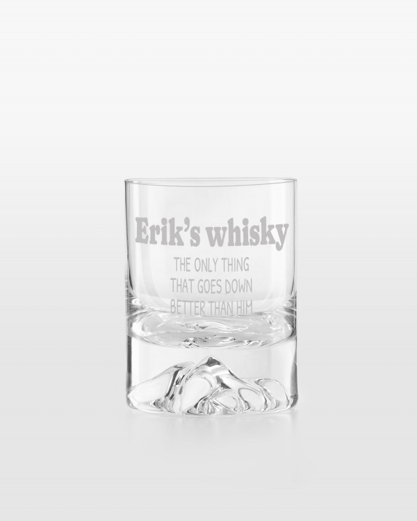 Gravert whiskyglass med valgfritt navn og personlig tekst